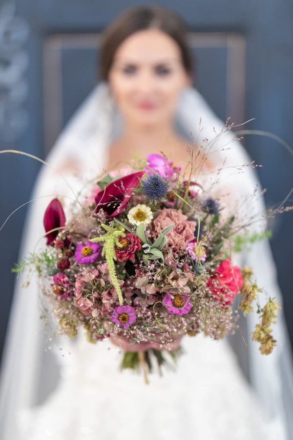 Hochzeitsfotograf, Burgenland, Kärnten, Burg Forchtenstein, Esterhazy, Rosalia, Klagenfurt, Braut, Brautkleid, Blumenstrauß, Hochzeitsbukett