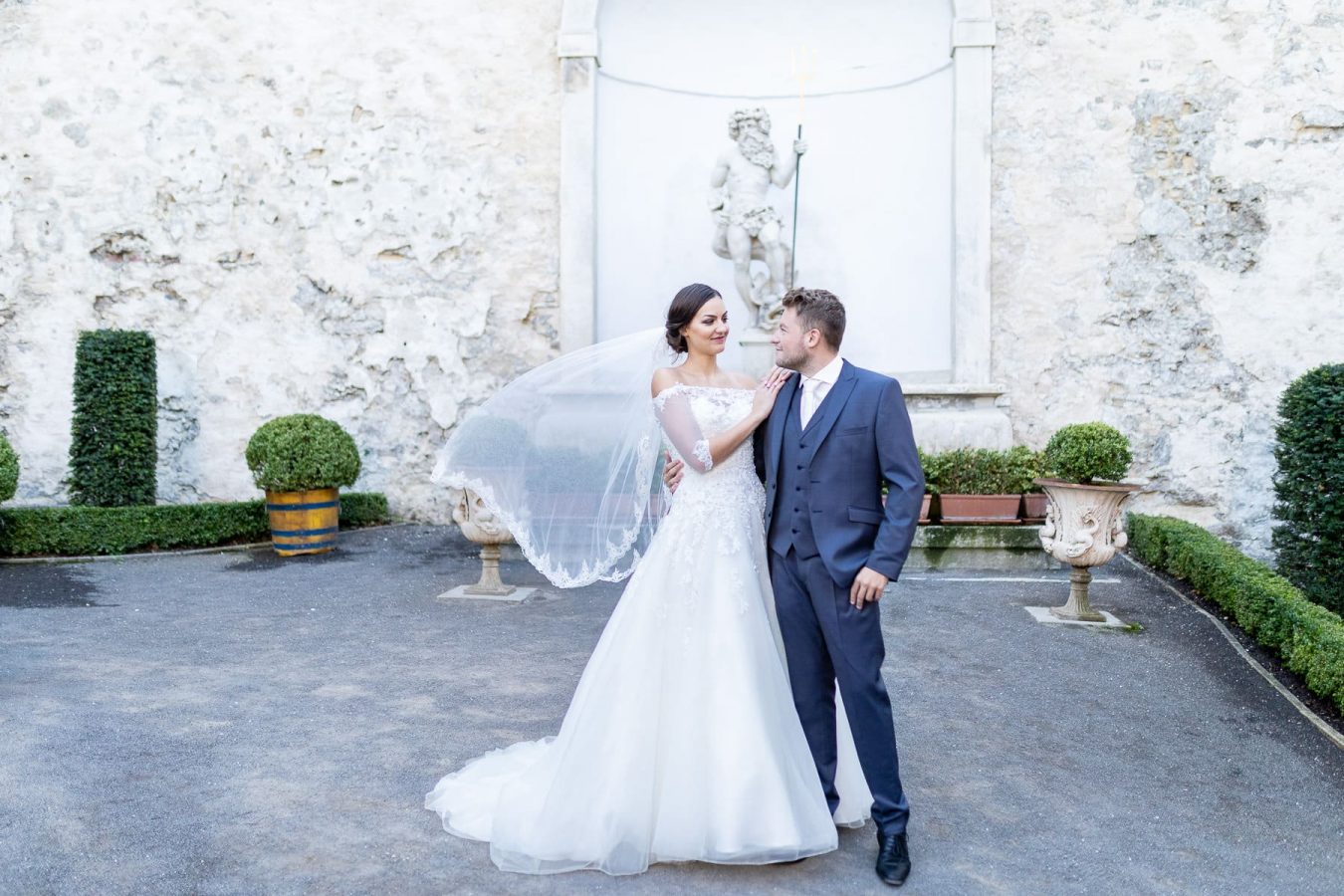 Hochzeitsfotograf, Burgenland, Kärnten, Burg Forchtenstein, Esterhazy, Rosalia, Klagenfurt, Braut, Vintage, Paarfotos, Brautpaar