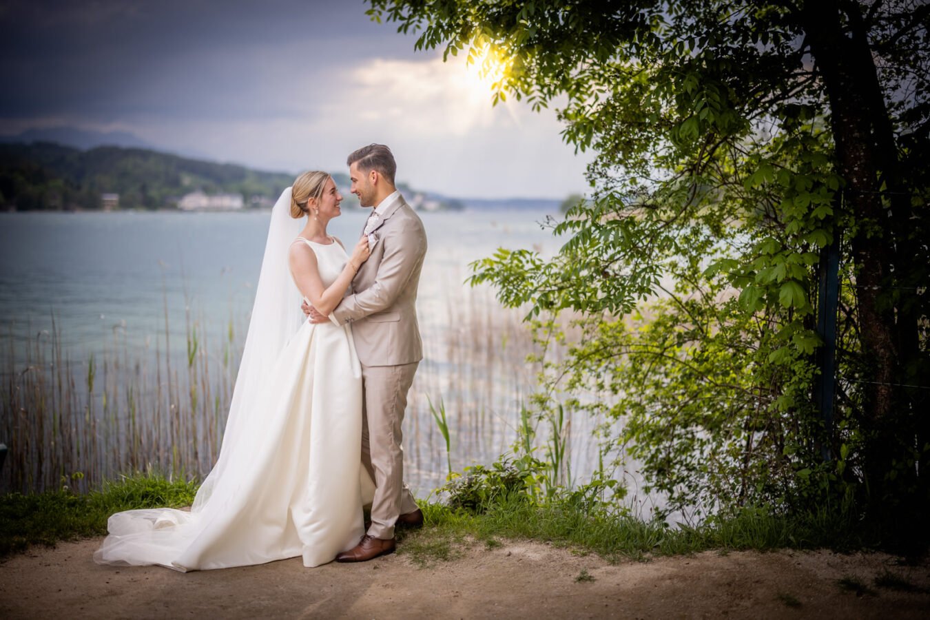 Pörtschach, Jilly Beach, Hochzeit, Hochzeitsfotos, Hochzeitsfotograf, Paarfotos, Roman Huditsch, Kärnten, Wörthersee, Hochzeitsbilder, Wedding, Wedding Photographer, Trauung, Fotograf, Hochzeitsreportage, Seehochzeit, Paarfotos, Seepromenade, Seespitz
