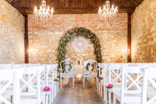 Hochzeitsfotos, Hochzeitsfotograf, Hochzeit, Fotograf, Kärnten, Wörthersee, Burgenland, Rust, Roman Huditsch Fotografie, Hochzeitsreportage, Neusiedler See, Vintage, Boho, Himmelblau, Paarshooting, Brautpaar, Brautpaarshooting, Hochzeitslocation, Tafel, Dekoration