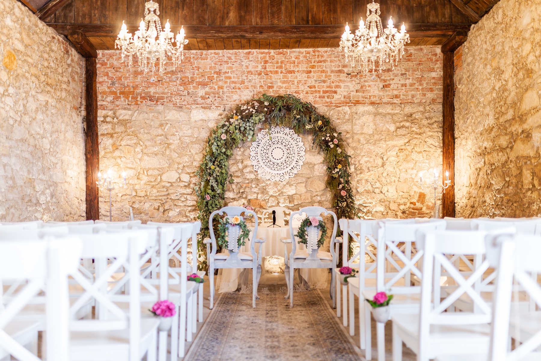 Hochzeitsfotos, Hochzeitsfotograf, Hochzeit, Fotograf, Kärnten, Wörthersee, Burgenland, Rust, Roman Huditsch Fotografie, Hochzeitsreportage, Neusiedler See, Vintage, Boho, Himmelblau, Paarshooting, Brautpaar, Brautpaarshooting, Hochzeitslocation, Tafel, Dekoration