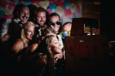 Hochzeitsparty, Hochzeitsfotografie, Hochzeitsfotograf, Heiraten, Hochzeitsreportage, Roman Huditsch Fotografie, Heiraten in Kärnten, Klagenfurt, Zanklhof, Kohfidisch Hochzeitsparty, Hochzeitsfotografie, Hochzeitsfotograf, Heiraten, Hochzeitsreportage, Roman Huditsch Fotografie, Heiraten in Kärnten, Klagenfurt, Zanklhof, Kohfidisch