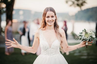 Hochzeitsfotografie, Hochzeitsfotograf, Heiraten, Hochzeitsreportage, Roman Huditsch Fotografie, Heiraten in Kärnten, Klagenfurt, Wörthersee, Maria Loretto, Schloss Maria Loretto, Hochzeitslocation, Traumhochzeit, Wedding, Wedding Photos Hochzeitsfotografie, Hochzeitsfotograf, Heiraten, Hochzeitsreportage, Roman Huditsch Fotografie, Heiraten in Kärnten, Klagenfurt, Wörthersee, Maria Loretto, Schloss Maria Loretto, Hochzeitslocation, Traumhochzeit, Wedding, Wedding Photos