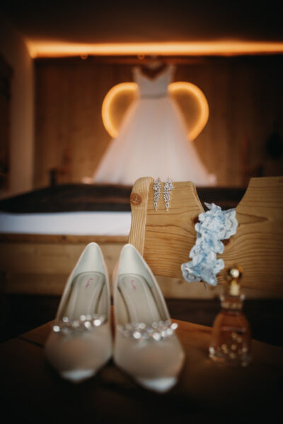 Gipfelhaus Magdalensberg, Magdalensberg, Hochzeit, Hochzeitsfotos, Hochzeitsfotograf, Paarfotos, Roman Huditsch, Klagenfurt, Kärnten, Wörthersee, Hochzeitsbilder, Wedding, Wedding Photographer, Trauung, Fotograf, Hochzeitsreportage, Winter, Winterhochzeit, Schnee, Getting Ready Gipfelhaus Magdalensberg, Magdalensberg, Hochzeit, Hochzeitsfotos, Hochzeitsfotograf, Paarfotos, Roman Huditsch, Klagenfurt, Kärnten, Wörthersee, Hochzeitsbilder, Wedding, Wedding Photographer, Trauung, Fotograf, Hochzeitsreportage, Winter, Winterhochzeit, Schnee, Getting Ready