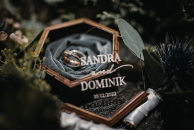 Gipfelhaus Magdalensberg, Magdalensberg, Hochzeit, Hochzeitsfotos, Hochzeitsfotograf, Paarfotos, Roman Huditsch, Klagenfurt, Kärnten, Wörthersee, Hochzeitsbilder, Wedding, Wedding Photographer, Trauung, Fotograf, Hochzeitsreportage, Winter, Winterhochzeit, Schnee, Eheringe Gipfelhaus Magdalensberg, Magdalensberg, Hochzeit, Hochzeitsfotos, Hochzeitsfotograf, Paarfotos, Roman Huditsch, Klagenfurt, Kärnten, Wörthersee, Hochzeitsbilder, Wedding, Wedding Photographer, Trauung, Fotograf, Hochzeitsreportage, Winter, Winterhochzeit, Schnee, Eheringe