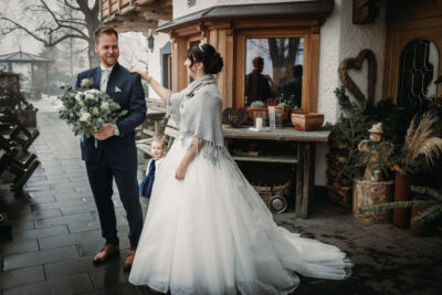 Gipfelhaus Magdalensberg, Magdalensberg, Hochzeit, Hochzeitsfotos, Hochzeitsfotograf, Paarfotos, Roman Huditsch, Klagenfurt, Kärnten, Wörthersee, Hochzeitsbilder, Wedding, Wedding Photographer, Trauung, Fotograf, Hochzeitsreportage, Winter, Winterhochzeit, Schnee, First Look Gipfelhaus Magdalensberg, Magdalensberg, Hochzeit, Hochzeitsfotos, Hochzeitsfotograf, Paarfotos, Roman Huditsch, Klagenfurt, Kärnten, Wörthersee, Hochzeitsbilder, Wedding, Wedding Photographer, Trauung, Fotograf, Hochzeitsreportage, Winter, Winterhochzeit, Schnee, First Look