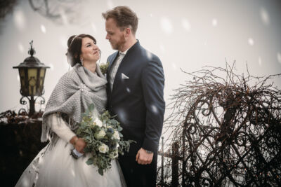 Gipfelhaus Magdalensberg, Magdalensberg, Hochzeit, Hochzeitsfotos, Hochzeitsfotograf, Paarfotos, Roman Huditsch, Klagenfurt, Kärnten, Wörthersee, Hochzeitsbilder, Wedding, Wedding Photographer, Trauung, Fotograf, Hochzeitsreportage, Winter, Winterhochzeit, Schnee, Paarfotos Gipfelhaus Magdalensberg, Magdalensberg, Hochzeit, Hochzeitsfotos, Hochzeitsfotograf, Paarfotos, Roman Huditsch, Klagenfurt, Kärnten, Wörthersee, Hochzeitsbilder, Wedding, Wedding Photographer, Trauung, Fotograf, Hochzeitsreportage, Winter, Winterhochzeit, Schnee, Paarfotos