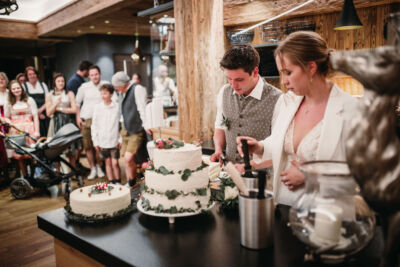 Gipfelhaus Magdalensberg, Magdalensberg, Hochzeit, Hochzeitsfotos, Hochzeitsfotograf, Paarfotos, Roman Huditsch, Klagenfurt, Kärnten, Wörthersee, Hochzeitsbilder, Wedding, Wedding Photographer, Trauung, Fotograf, Hochzeitsreportage, Berghochzeit Gipfelhaus Magdalensberg, Magdalensberg, Hochzeit, Hochzeitsfotos, Hochzeitsfotograf, Paarfotos, Roman Huditsch, Klagenfurt, Kärnten, Wörthersee, Hochzeitsbilder, Wedding, Wedding Photographer, Trauung, Fotograf, Hochzeitsreportage, Berghochzeit