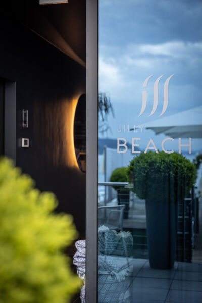 Pörtschach, Jilly Beach, Hochzeit, Hochzeitsfotos, Hochzeitsfotograf, Paarfotos, Roman Huditsch, Kärnten, Wörthersee, Hochzeitsbilder, Wedding, Wedding Photographer, Trauung, Fotograf, Hochzeitsreportage, Seehochzeit, Hochzeitslocation, Strandbar Pörtschach, Jilly Beach, Hochzeit, Hochzeitsfotos, Hochzeitsfotograf, Paarfotos, Roman Huditsch, Kärnten, Wörthersee, Hochzeitsbilder, Wedding, Wedding Photographer, Trauung, Fotograf, Hochzeitsreportage, Seehochzeit, Hochzeitslocation, Strandbar