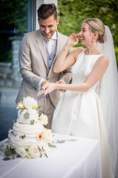 Pörtschach, Jilly Beach, Hochzeit, Hochzeitsfotos, Hochzeitsfotograf, Paarfotos, Roman Huditsch, Kärnten, Wörthersee, Hochzeitsbilder, Wedding, Wedding Photographer, Trauung, Fotograf, Hochzeitsreportage, Seehochzeit, Hochzeitstorte, Tortenanschnitt Pörtschach, Jilly Beach, Hochzeit, Hochzeitsfotos, Hochzeitsfotograf, Paarfotos, Roman Huditsch, Kärnten, Wörthersee, Hochzeitsbilder, Wedding, Wedding Photographer, Trauung, Fotograf, Hochzeitsreportage, Seehochzeit, Hochzeitstorte, Tortenanschnitt