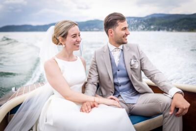 Pörtschach, Jilly Beach, Hochzeit, Hochzeitsfotos, Hochzeitsfotograf, Paarfotos, Roman Huditsch, Kärnten, Wörthersee, Hochzeitsbilder, Wedding, Wedding Photographer, Trauung, Fotograf, Hochzeitsreportage, Seehochzeit, Paarfotos, Bootsfahrt, Motorboot Pörtschach, Jilly Beach, Hochzeit, Hochzeitsfotos, Hochzeitsfotograf, Paarfotos, Roman Huditsch, Kärnten, Wörthersee, Hochzeitsbilder, Wedding, Wedding Photographer, Trauung, Fotograf, Hochzeitsreportage, Seehochzeit, Paarfotos, Bootsfahrt, Motorboot