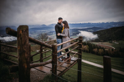 Paarshooting, Pärchenshooting, Paarfotos, Kärnten, Klagenfurt, Magdalensberg, Wörthersee, Geschenk, Geburtstagsgeschenk, Roman Huditsch, Fotografie, romantisch Paarshooting, Pärchenshooting, Paarfotos, Kärnten, Klagenfurt, Magdalensberg, Wörthersee, Geschenk, Geburtstagsgeschenk, Roman Huditsch, Fotografie, romantisch