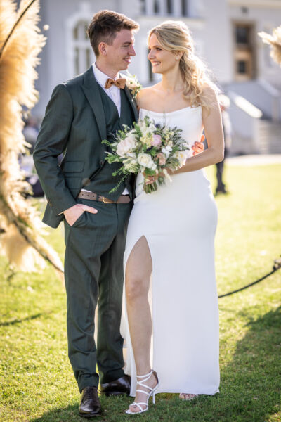 Villa Bergzauber, Oberösterreich, Hochzeit, Hochzeitsfotograf, Roman Huditsch Fotografie, Kärnten, Wörthersee, Klagenfurt, Hochzeitsfotos, Hochzeitslocation, Berghochzeit, Dekoration, Braut, Paarfotos Villa Bergzauber, Oberösterreich, Hochzeit, Hochzeitsfotograf, Roman Huditsch Fotografie, Kärnten, Wörthersee, Klagenfurt, Hochzeitsfotos, Hochzeitslocation, Berghochzeit, Dekoration, Braut, Paarfotos