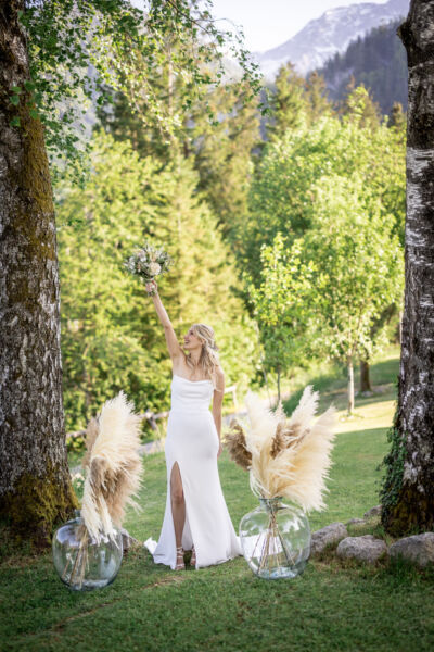 Villa Bergzauber, Oberösterreich, Hochzeit, Hochzeitsfotograf, Roman Huditsch Fotografie, Kärnten, Wörthersee, Klagenfurt, Hochzeitsfotos, Hochzeitslocation, Berghochzeit, Dekoration, Braut, Paarfotos Villa Bergzauber, Oberösterreich, Hochzeit, Hochzeitsfotograf, Roman Huditsch Fotografie, Kärnten, Wörthersee, Klagenfurt, Hochzeitsfotos, Hochzeitslocation, Berghochzeit, Dekoration, Braut, Paarfotos