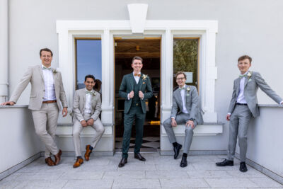 Villa Bergzauber, Oberösterreich, Hochzeit, Hochzeitsfotograf, Roman Huditsch Fotografie, Kärnten, Wörthersee, Klagenfurt, Hochzeitsfotos, Hochzeitslocation, Berghochzeit, Gruppenfotos, Männer, Männerrunde Villa Bergzauber, Oberösterreich, Hochzeit, Hochzeitsfotograf, Roman Huditsch Fotografie, Kärnten, Wörthersee, Klagenfurt, Hochzeitsfotos, Hochzeitslocation, Berghochzeit, Gruppenfotos, Männer, Männerrunde