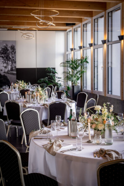 Villa Bergzauber, Oberösterreich, Hochzeit, Hochzeitsfotograf, Roman Huditsch Fotografie, Kärnten, Wörthersee, Klagenfurt, Hochzeitsfotos, Hochzeitslocation, Berghochzeit, Tafel, Tischdekoration Villa Bergzauber, Oberösterreich, Hochzeit, Hochzeitsfotograf, Roman Huditsch Fotografie, Kärnten, Wörthersee, Klagenfurt, Hochzeitsfotos, Hochzeitslocation, Berghochzeit, Tafel, Tischdekoration