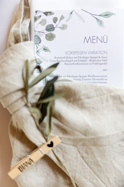 Villa Bergzauber, Oberösterreich, Hochzeit, Hochzeitsfotograf, Roman Huditsch Fotografie, Kärnten, Wörthersee, Klagenfurt, Hochzeitsfotos, Hochzeitslocation, Berghochzeit, Tafel, Tischdekoration Villa Bergzauber, Oberösterreich, Hochzeit, Hochzeitsfotograf, Roman Huditsch Fotografie, Kärnten, Wörthersee, Klagenfurt, Hochzeitsfotos, Hochzeitslocation, Berghochzeit, Tafel, Tischdekoration