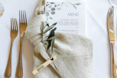 Villa Bergzauber, Oberösterreich, Hochzeit, Hochzeitsfotograf, Roman Huditsch Fotografie, Kärnten, Wörthersee, Klagenfurt, Hochzeitsfotos, Hochzeitslocation, Berghochzeit, Tafel, Tischdekoration Villa Bergzauber, Oberösterreich, Hochzeit, Hochzeitsfotograf, Roman Huditsch Fotografie, Kärnten, Wörthersee, Klagenfurt, Hochzeitsfotos, Hochzeitslocation, Berghochzeit, Tafel, Tischdekoration