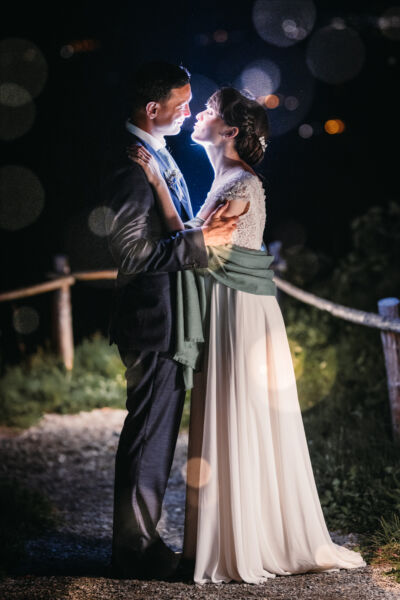 Magdalensberg, Berghochzeit, Gipfelhaus, Hochzeitsfotos, Hochzeitsfotograf, Hochzeit, Fotograf, Kärnten, Wörthersee, Roman Huditsch Fotografie, Hochzeitsreportage, Vintage, Boho, Paarshooting, Brautpaar, Brautpaarshooting, Hochzeitslocation, Paarfotos, Paarfoto, Paarshooting Magdalensberg, Berghochzeit, Gipfelhaus, Hochzeitsfotos, Hochzeitsfotograf, Hochzeit, Fotograf, Kärnten, Wörthersee, Roman Huditsch Fotografie, Hochzeitsreportage, Vintage, Boho, Paarshooting, Brautpaar, Brautpaarshooting, Hochzeitslocation, Paarfotos, Paarfoto, Paarshooting