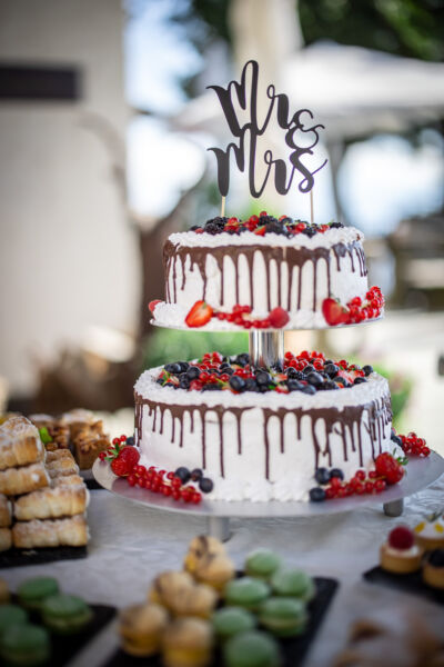 Magdalensberg, Berghochzeit, Gipfelhaus, Hochzeitsfotos, Hochzeitsfotograf, Hochzeit, Fotograf, Kärnten, Wörthersee, Roman Huditsch Fotografie, Hochzeitsreportage, Vintage, Boho, Paarshooting, Brautpaar, Brautpaarshooting, Hochzeitslocation, Sektempfang, Hochzeitstorte, Tortenanschnitt Magdalensberg, Berghochzeit, Gipfelhaus, Hochzeitsfotos, Hochzeitsfotograf, Hochzeit, Fotograf, Kärnten, Wörthersee, Roman Huditsch Fotografie, Hochzeitsreportage, Vintage, Boho, Paarshooting, Brautpaar, Brautpaarshooting, Hochzeitslocation, Sektempfang, Hochzeitstorte, Tortenanschnitt