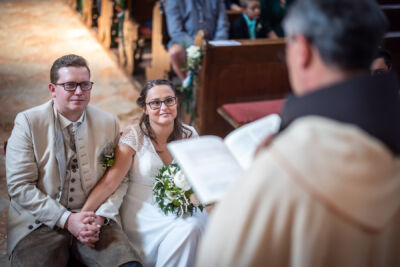 Villach, Hochzeitsfotos, Hochzeitsfotograf, Hochzeit, Fotograf, Kärnten, Wörthersee, Roman Huditsch Fotografie, Hochzeitsreportage, Vintage, Boho, Reportage, Fotoreportage, Trauung, Kirchliche Trauung, Nikolaikirche Villach, Hochzeitsfotos, Hochzeitsfotograf, Hochzeit, Fotograf, Kärnten, Wörthersee, Roman Huditsch Fotografie, Hochzeitsreportage, Vintage, Boho, Reportage, Fotoreportage, Trauung, Kirchliche Trauung, Nikolaikirche