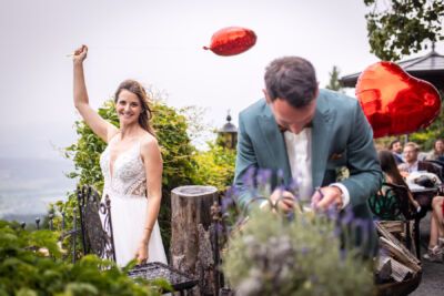 Hochzeitsfotos, Hochzeitsfotograf, Hochzeit, Fotograf, Kärnten, Wörthersee, Magdalensberg, Berghochzeit, Gipfelhaus, Skorianz, Roman Huditsch Fotografie, Hochzeitsreportage, Vintage, Boho, Reportage, Fotoreportage Hochzeitsfotos, Hochzeitsfotograf, Hochzeit, Fotograf, Kärnten, Wörthersee, Magdalensberg, Berghochzeit, Gipfelhaus, Skorianz, Roman Huditsch Fotografie, Hochzeitsreportage, Vintage, Boho, Reportage, Fotoreportage