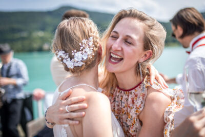 Hochzeitsfotos, Hochzeitsfotograf, Hochzeit, Fotograf, Kärnten, Wörthersee, Klagenfurt, Ruderverein, Albatros, Schifffahrt, Roman Huditsch Fotografie, Hochzeitsreportage, Vintage, Boho, Reportage, Fotoreportage Hochzeitsfotos, Hochzeitsfotograf, Hochzeit, Fotograf, Kärnten, Wörthersee, Klagenfurt, Ruderverein, Albatros, Schifffahrt, Roman Huditsch Fotografie, Hochzeitsreportage, Vintage, Boho, Reportage, Fotoreportage