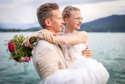 Hochzeitsfotos, Hochzeitsfotograf, Hochzeit, Fotograf, Kärnten, Wörthersee, Klagenfurt, Ruderverein, Albatros, Schifffahrt, Roman Huditsch Fotografie, Hochzeitsreportage, Vintage, Boho, Reportage, Fotoreportage Hochzeitsfotos, Hochzeitsfotograf, Hochzeit, Fotograf, Kärnten, Wörthersee, Klagenfurt, Ruderverein, Albatros, Schifffahrt, Roman Huditsch Fotografie, Hochzeitsreportage, Vintage, Boho, Reportage, Fotoreportage