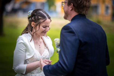 St. Margarethen, Wolfsberg, Reiterhof Stückler, Hochzeitsfotos, Hochzeitsfotograf, Hochzeit, Fotograf, Kärnten, Wörthersee, Roman Huditsch Fotografie, Hochzeitsreportage, Vintage, Boho, Reportage, Fotoreportage, Paarfotos, First Look St. Margarethen, Wolfsberg, Reiterhof Stückler, Hochzeitsfotos, Hochzeitsfotograf, Hochzeit, Fotograf, Kärnten, Wörthersee, Roman Huditsch Fotografie, Hochzeitsreportage, Vintage, Boho, Reportage, Fotoreportage, Paarfotos, First Look