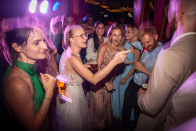 Hochzeitsfotos, Hochzeitsfotograf, Hochzeit, Fotograf, Kärnten, Wörthersee, Klagenfurt, Ruderverein, Albatros, Schifffahrt, Roman Huditsch Fotografie, Hochzeitsreportage, Vintage, Boho, Reportage, Fotoreportage Hochzeitsfotos, Hochzeitsfotograf, Hochzeit, Fotograf, Kärnten, Wörthersee, Klagenfurt, Ruderverein, Albatros, Schifffahrt, Roman Huditsch Fotografie, Hochzeitsreportage, Vintage, Boho, Reportage, Fotoreportage