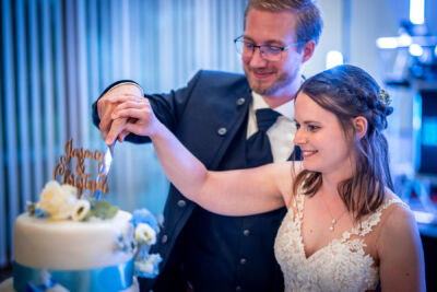 St. Margarethen, Wolfsberg, Reiterhof Stückler, Hochzeitsfotos, Hochzeitsfotograf, Hochzeit, Fotograf, Kärnten, Wörthersee, Roman Huditsch Fotografie, Hochzeitsreportage, Vintage, Boho, Reportage, Fotoreportage, Tortenanschnitt, Hochzeitstorte St. Margarethen, Wolfsberg, Reiterhof Stückler, Hochzeitsfotos, Hochzeitsfotograf, Hochzeit, Fotograf, Kärnten, Wörthersee, Roman Huditsch Fotografie, Hochzeitsreportage, Vintage, Boho, Reportage, Fotoreportage, Tortenanschnitt, Hochzeitstorte