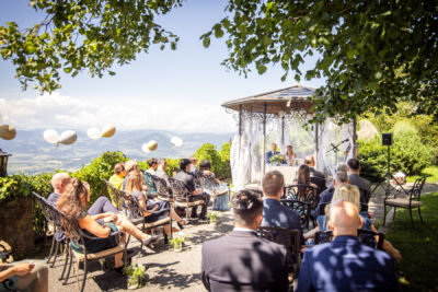Hochzeitslocation, Magdalensberg, Gipfelhaus, Skorianz, Berghochzeit, Hochzeitsfotos, Hochzeitsfotograf, Hochzeit, Fotograf, Kärnten, Wörthersee, Roman Huditsch Fotografie, Hochzeitsreportage Hochzeitslocation, Magdalensberg, Gipfelhaus, Skorianz, Berghochzeit, Hochzeitsfotos, Hochzeitsfotograf, Hochzeit, Fotograf, Kärnten, Wörthersee, Roman Huditsch Fotografie, Hochzeitsreportage