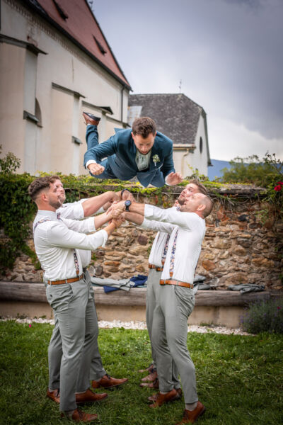 Hochzeitsfotos, Hochzeitsfotograf, Hochzeit, Fotograf, Kärnten, Wörthersee, Maria Rojach, Lavantal, Roman Huditsch Fotografie, Hochzeitsreportage, Vintage, Boho, Reportage, Fotoreportage, Gruppenfotos Hochzeitsfotos, Hochzeitsfotograf, Hochzeit, Fotograf, Kärnten, Wörthersee, Maria Rojach, Lavantal, Roman Huditsch Fotografie, Hochzeitsreportage, Vintage, Boho, Reportage, Fotoreportage, Gruppenfotos