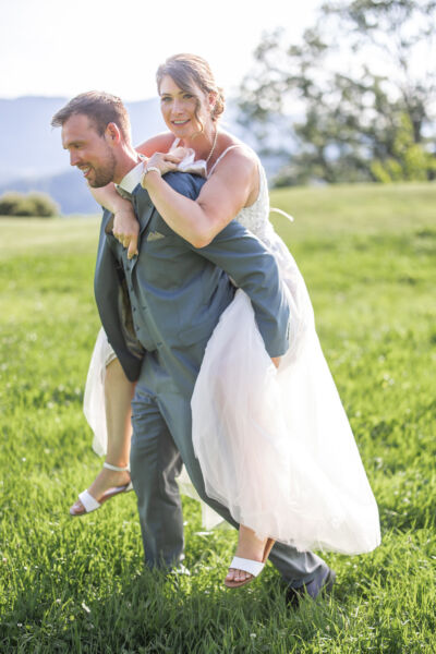 Hochzeitsfotos, Hochzeitsfotograf, Hochzeit, Fotograf, Kärnten, Wörthersee, Lillis Feststadl, Feldkirchen, Klein St. Veit, Roman Huditsch Fotografie, Hochzeitsreportage, Vintage, Boho, Reportage, Fotoreportage, Paarfotos, Brautpaarfotos